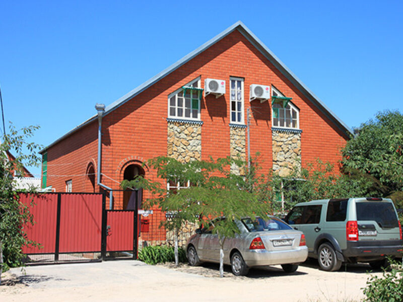 Гостиница Солнечный дворик (бывш. «Сокол»), Краснодарский край, Голубицкая 