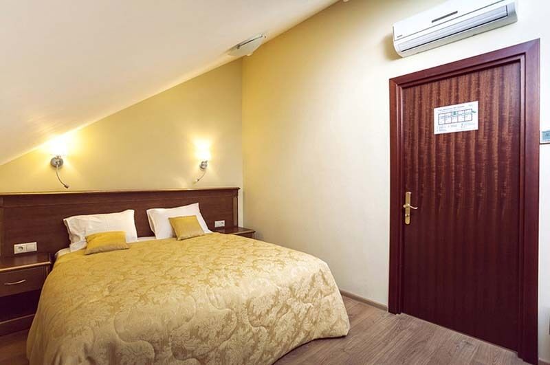 Мансардный 2-местный 1-комнатный