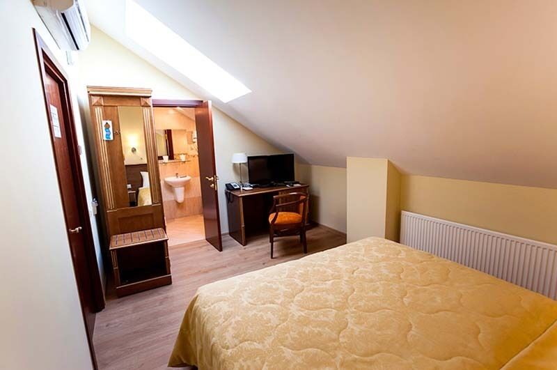 Мансардный 2-местный 1-комнатный