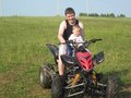 Юный водитель квадрацикла