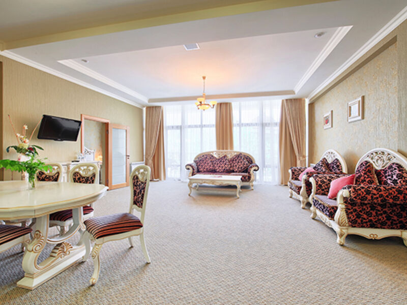 Люкс Delux Theatre