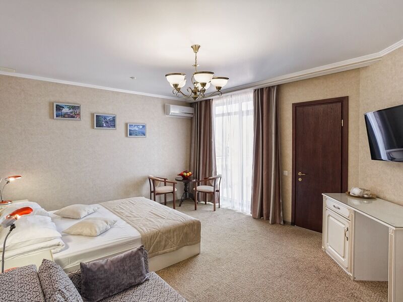 Полулюкс семейный 2-местный корпус 1,2