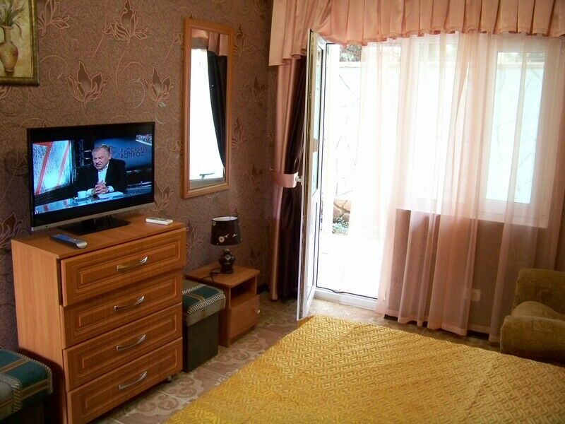 Полулюкс 4-местный 2-комнатный с кухней