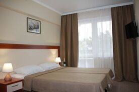 Семейный 2-местный 2-комнатный, Пансионат Зенит, Морское