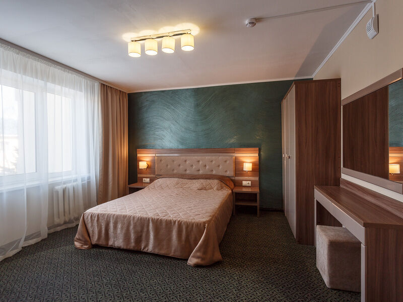 Джуниор Сюит 2-местный 2-комнатный (корпус 1)