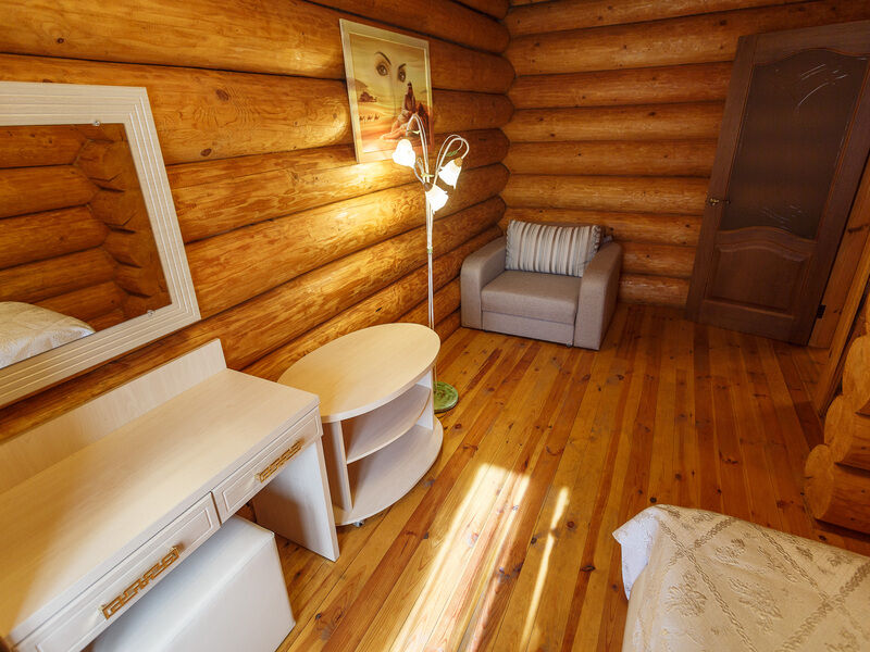 Люкс 3-местный 3-комнатный (в Зеркальном срубе)