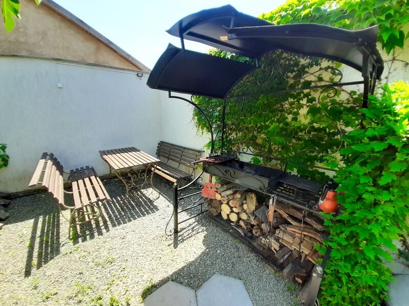 Территория | Манака, Крым