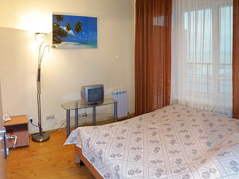 303-2_famililux_kapmore_com(1)