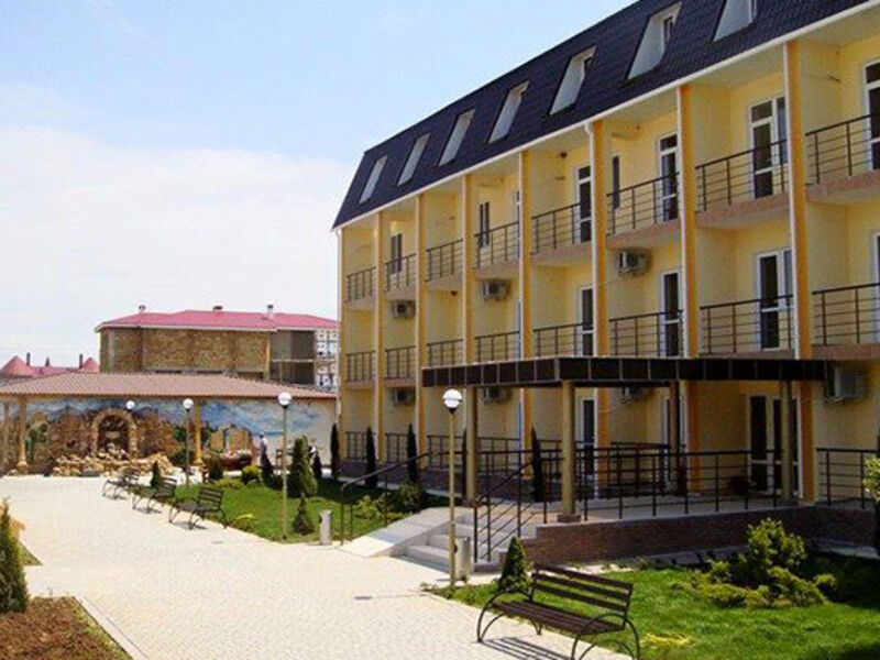 Отель Золотая рыбка, Крым, село Прибрежное Саки Сакский район