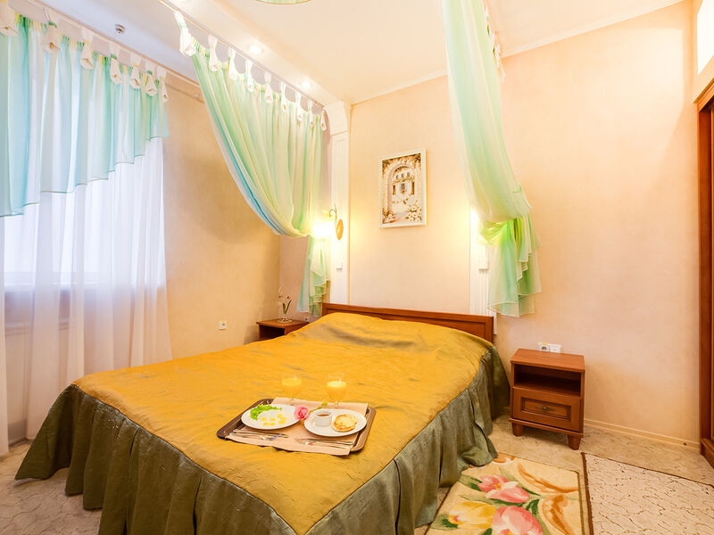 Люкс Цветочный 2-местный 2-комнатный