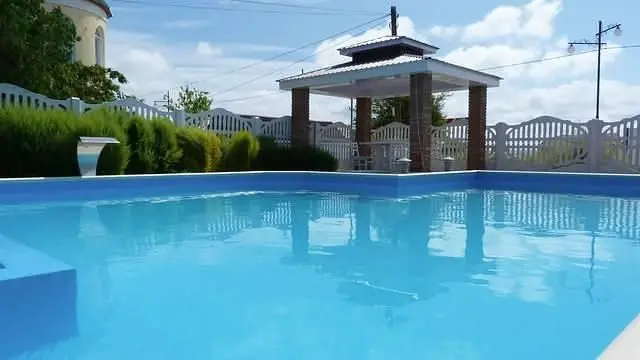 Бассейн | Дружба, Крым