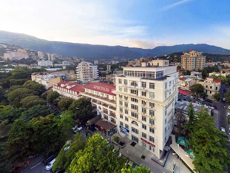 Отель Бристоль, Крым, Ялта Ялта Алупка Кореиз Курпаты Ореанда Симеиз Мисхор Гаспра Гурзуф Парковое Массандра