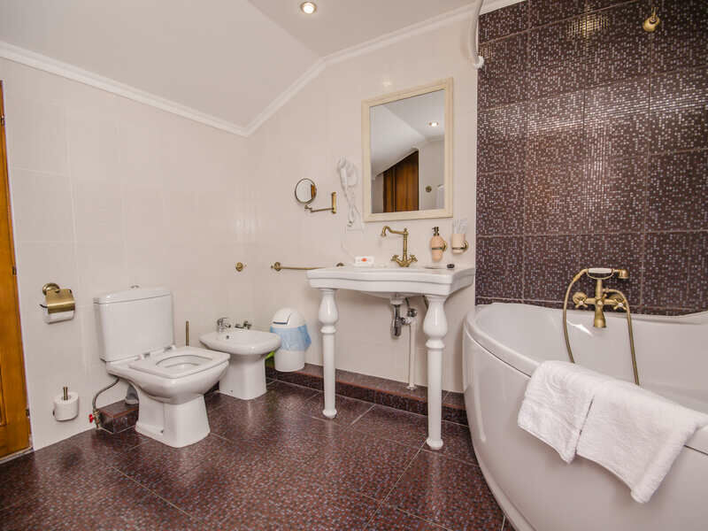 ЛЮКС 3-МЕСТНЫЙ №4Б