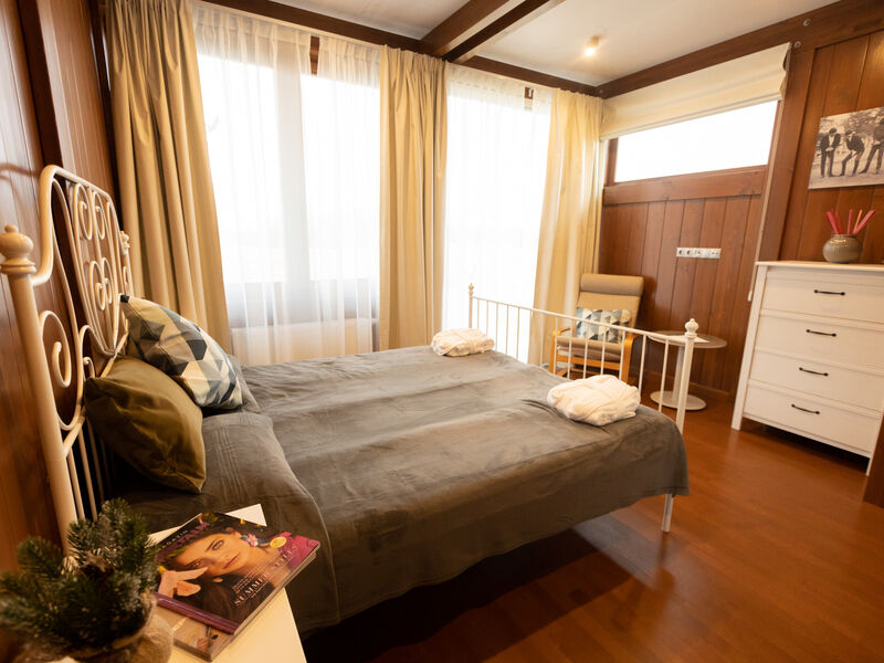 Коттедж Golf Villa 8-местный