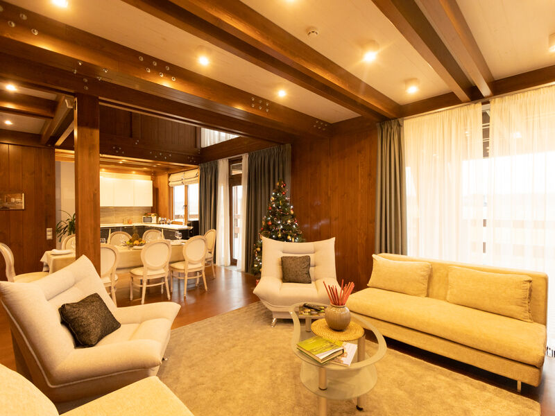 Коттедж Golf Villa 8-местный