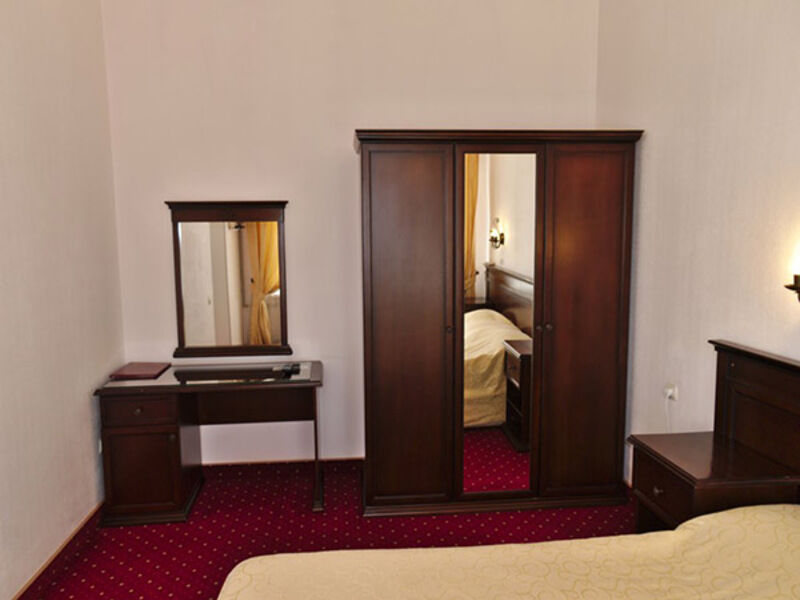 Люкс Мини-Люкс в корп.А (№6,13,14) - двуспальная кровать