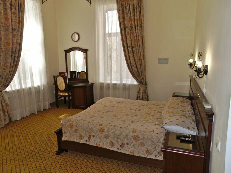 Студио 1 комнатный 2 местный номер с двухспальной кроватью (№10 к.Б)