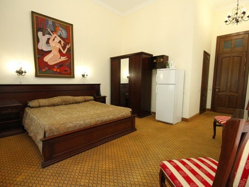 Улучшенный 2 местный №7,12 к.Б двуспальная кровать