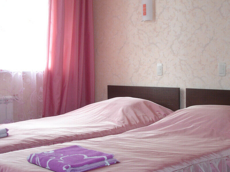 Коттедж 4-местный Дача №8