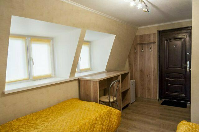 Две односпальные кровати