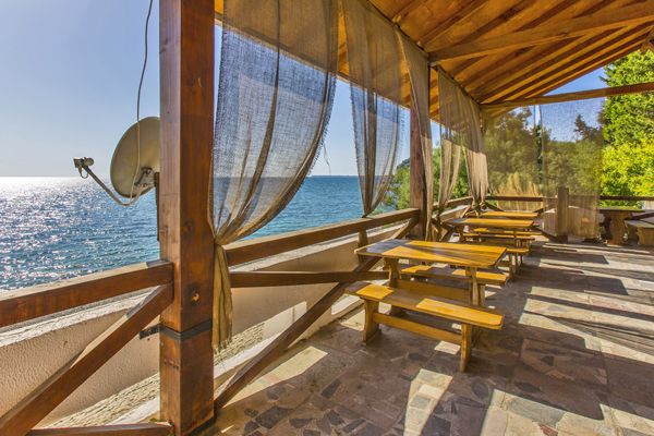 Кафе на пляже | Мюссера (им. Лакоба), Гагрский район