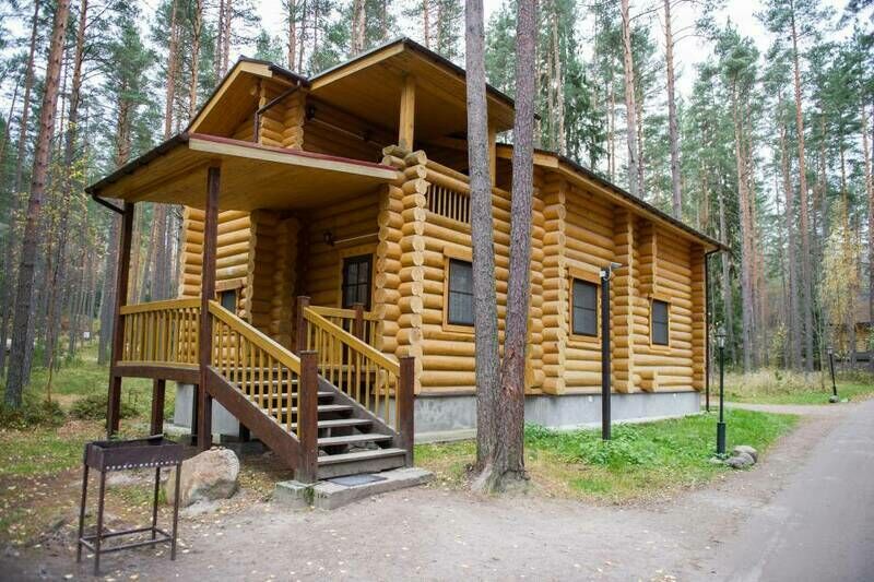 Коттедж 10-местный Карельский дом