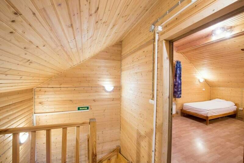 Коттедж 6-местный (Домик-пряник)