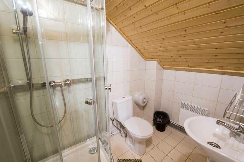 Коттедж 6-местный (Домик-пряник)