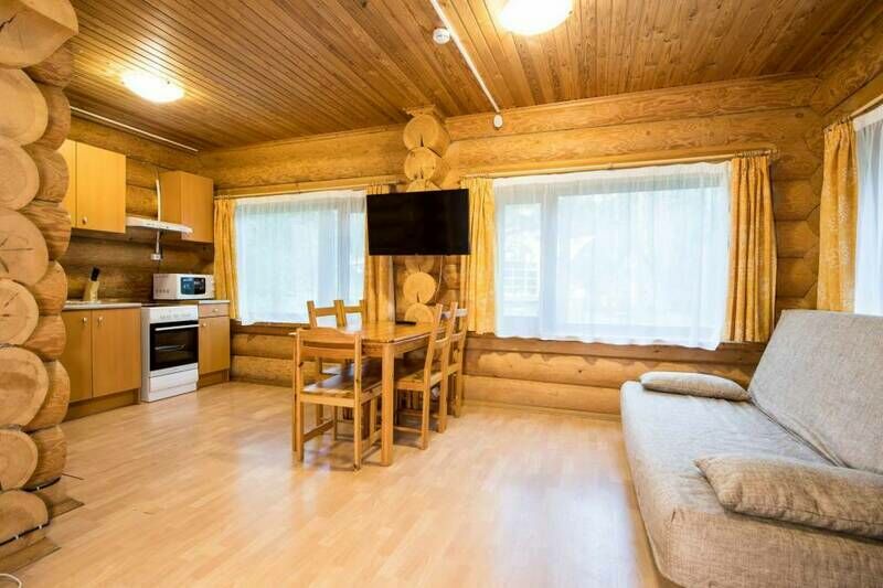 Коттедж 6-местный Лесной