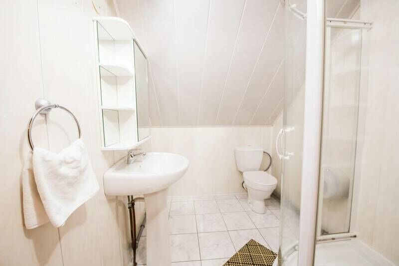 Коттедж 8-местный Дом у озера