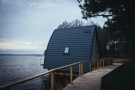 Дом на воде, Загородный комплекс Шишки, Загорщина