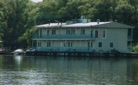 Номер люкс, База отдыха Орлан, Кировский