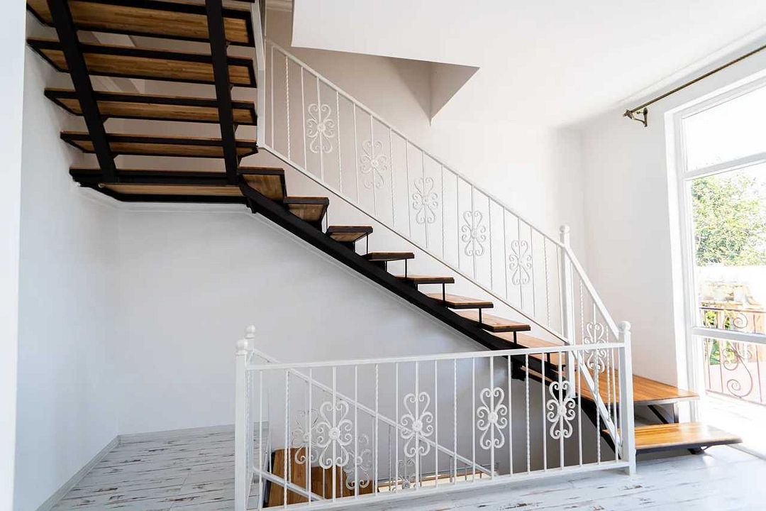 Холл | Милана, Сухумский район