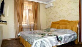 Люкс 2-местный 2-комнатный, Гостевой дом Гагра-Лазурная, Гагра