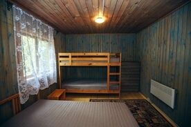 Двухэтажный бревенчатый дом, Турбаза Чистая заводь, Аргаяшский район