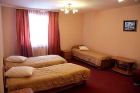 3-местный номер Стандарт. Корпоративный корпус., База отдыха Беретская поляна, Береть