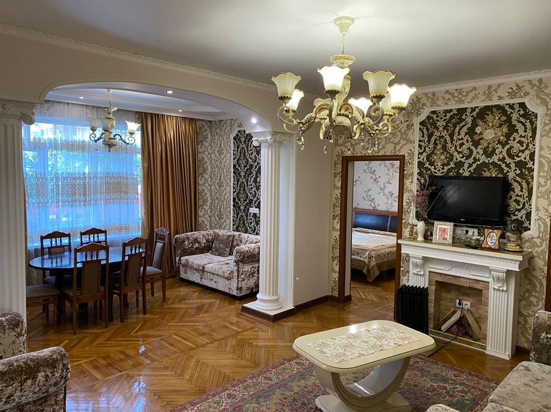 Дом на Очаленко 7, Сухум, Сухумский район