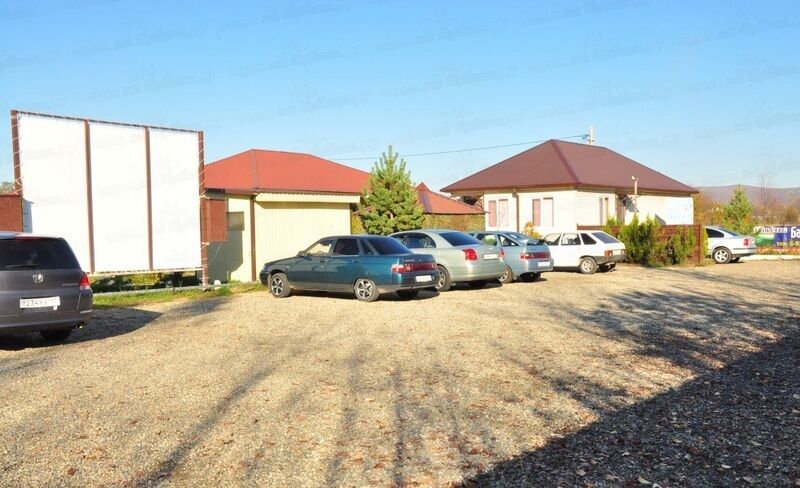 Парковка с видеопроектором | Белые ночи, Республика Адыгея