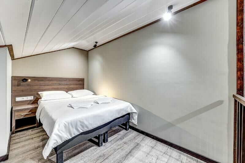 Делюкс 4-местный 1-комнатный (с сауной)