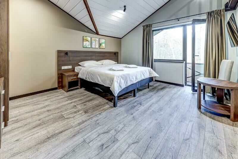 Делюкс 4-местный 1-комнатный (с сауной)