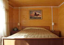 Деревянный коттедж, База отдыха Милотичи, Милотичи