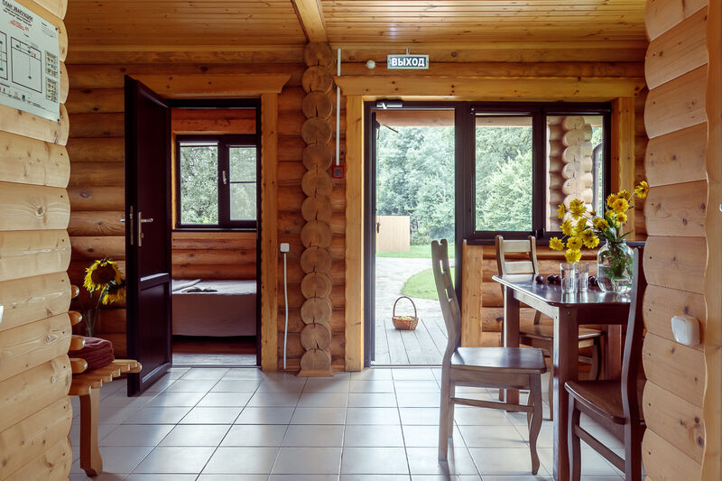 Коттедж 6-местный 2-этажный 3-комнатный (Светлый)