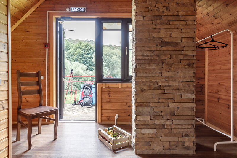 Коттедж 6-местный 2-этажный 3-комнатный (Светлый)