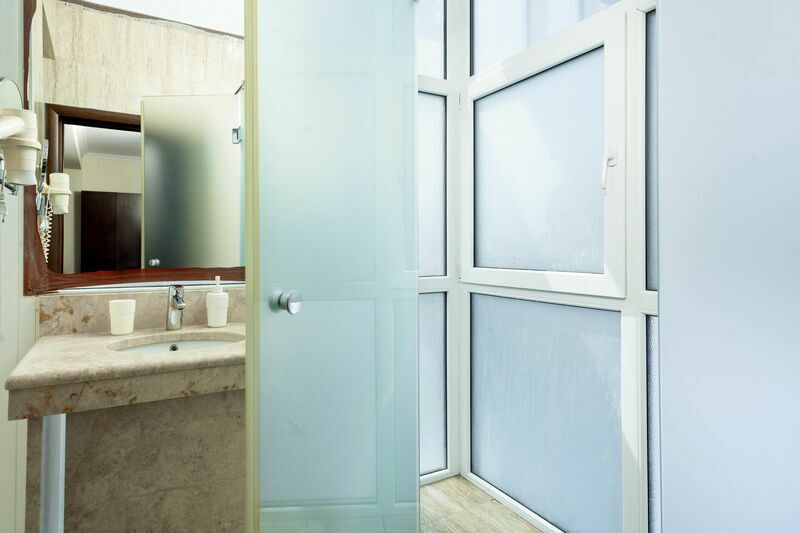 Номер 3-местный 52 санузел