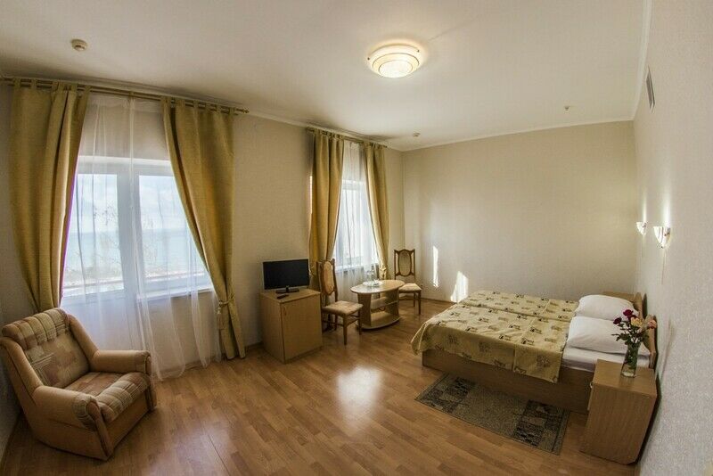 Улучшенный 2-местный (1 категория с балконом)