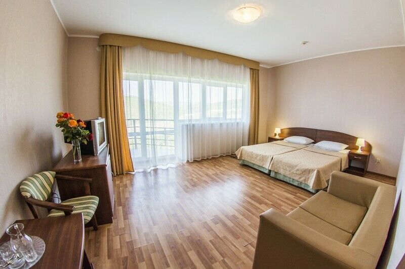 Улучшенный 2-местный (1 категория с балконом)