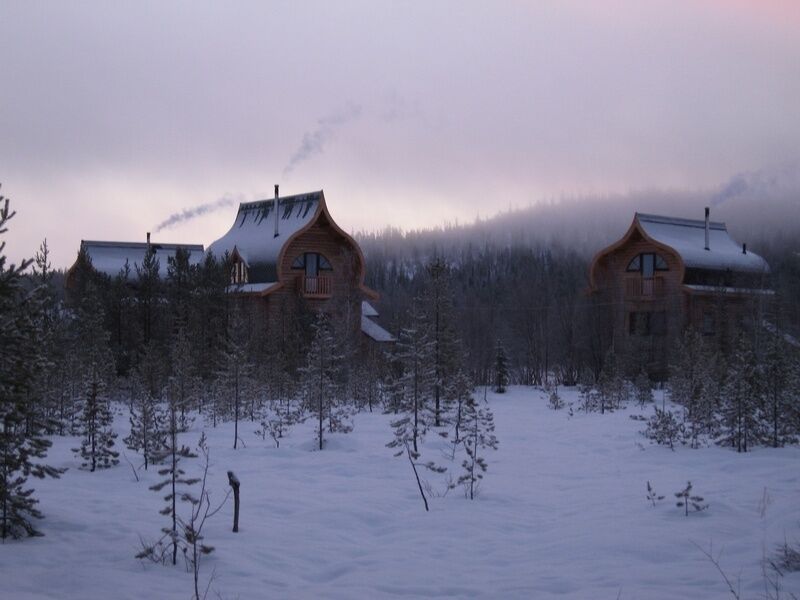 Домики в зимний день | Зеленый берег, Мурманская область