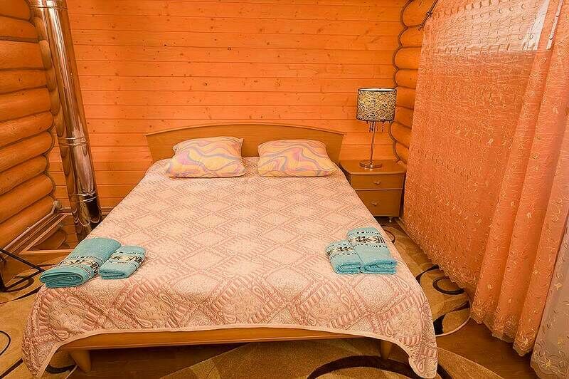 Уютная кровать