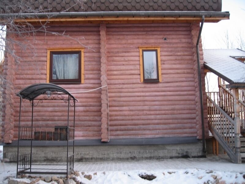 Вид персикового домика