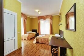 Стандарт ПК 3-местный с балконом, Гостевой дом Наталья, Кабардинка